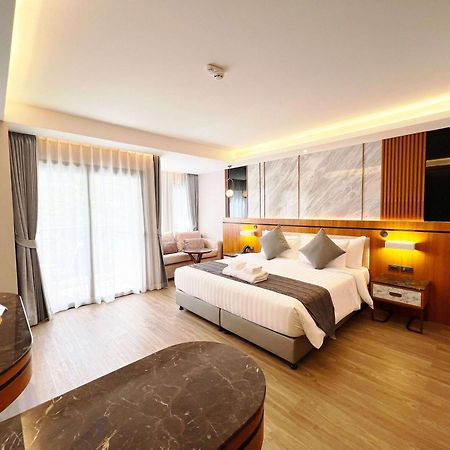 Wyndham Jomtien Pattaya Hotell Na Chom Thian Exteriör bild