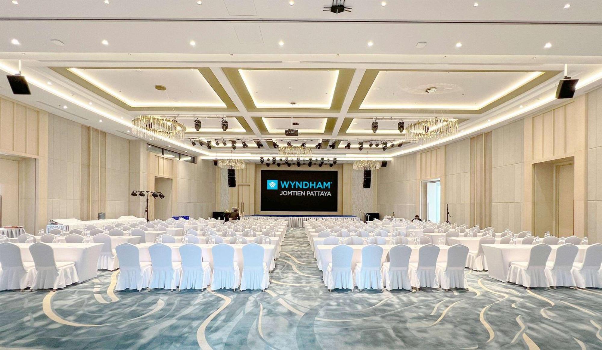 Wyndham Jomtien Pattaya Hotell Na Chom Thian Exteriör bild