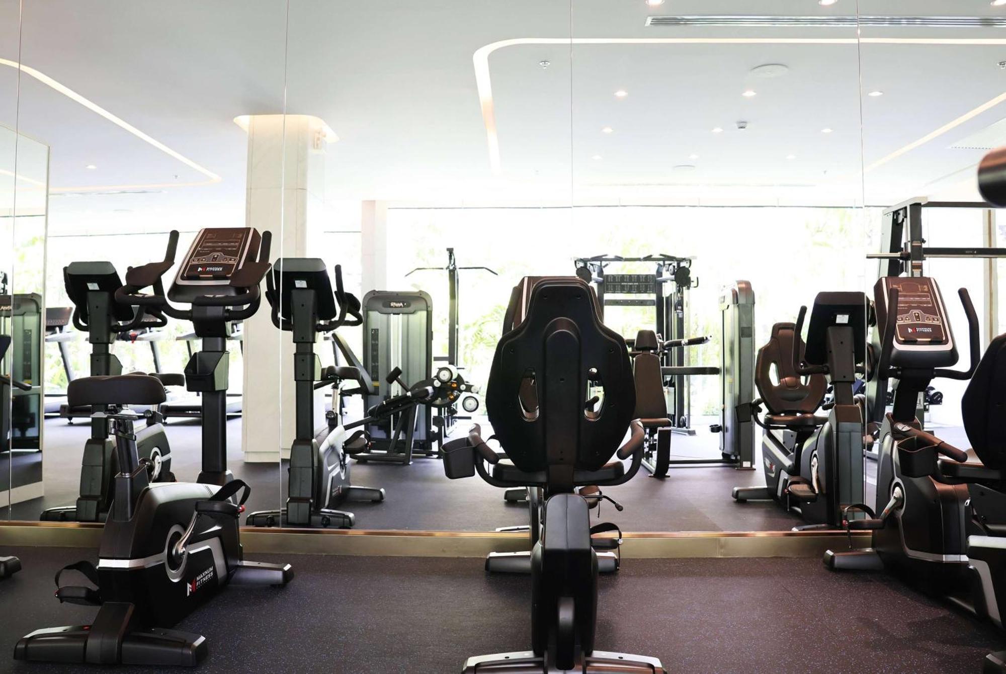 Wyndham Jomtien Pattaya Hotell Na Chom Thian Exteriör bild