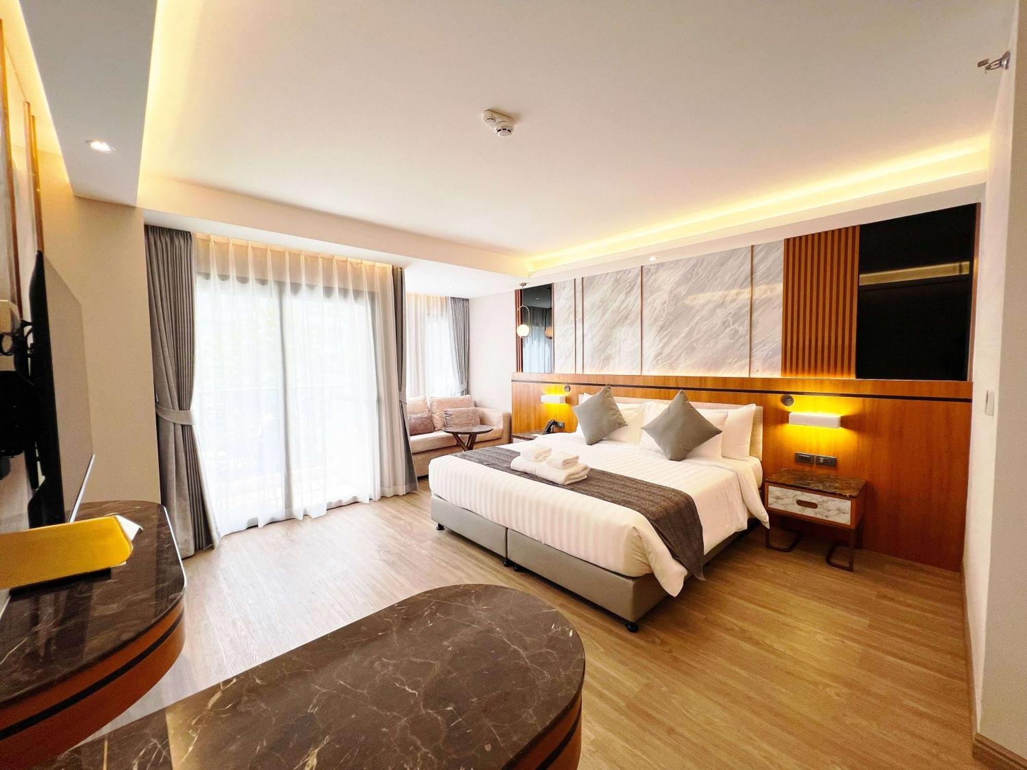 Wyndham Jomtien Pattaya Hotell Na Chom Thian Exteriör bild
