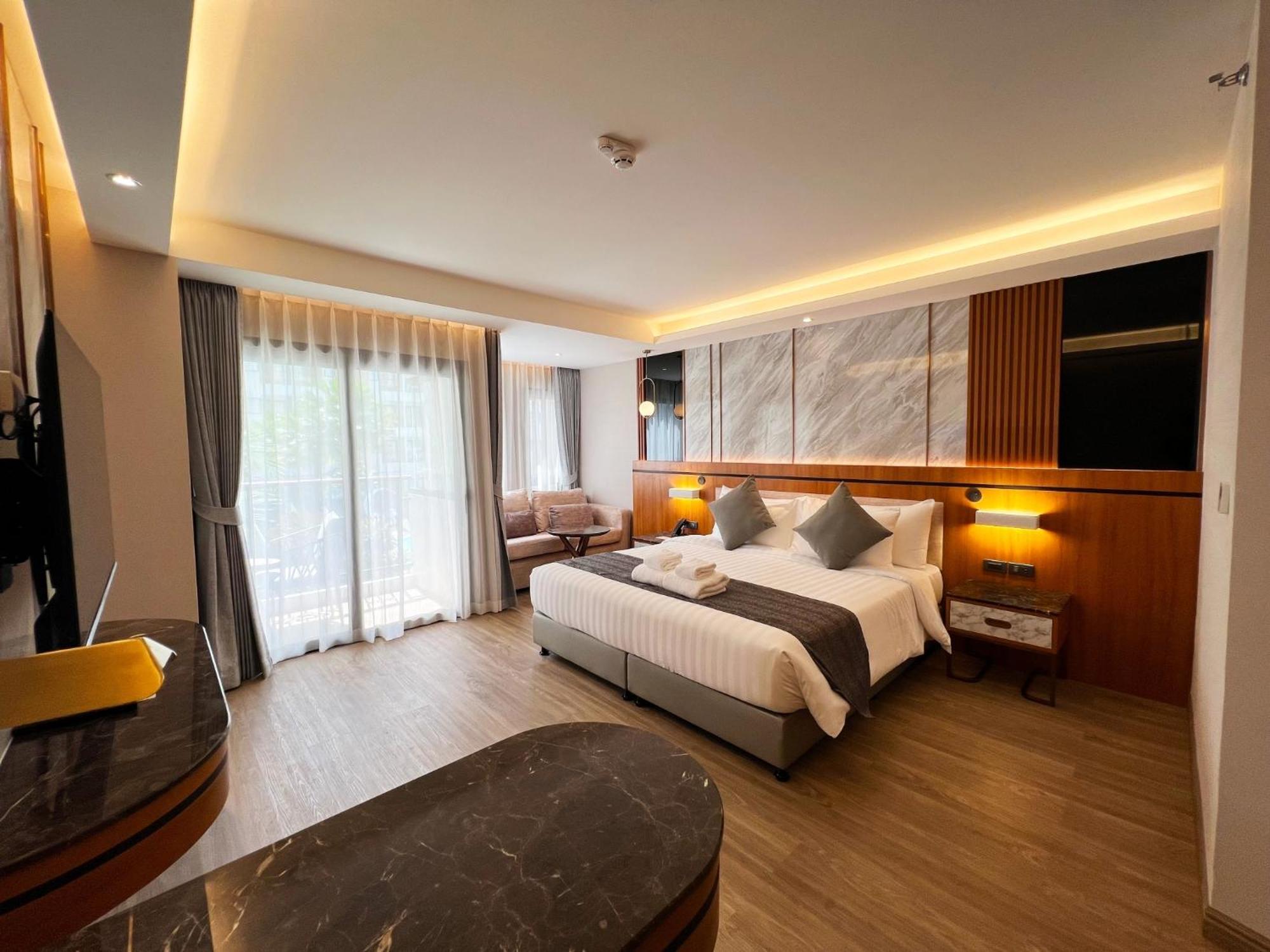 Wyndham Jomtien Pattaya Hotell Na Chom Thian Exteriör bild