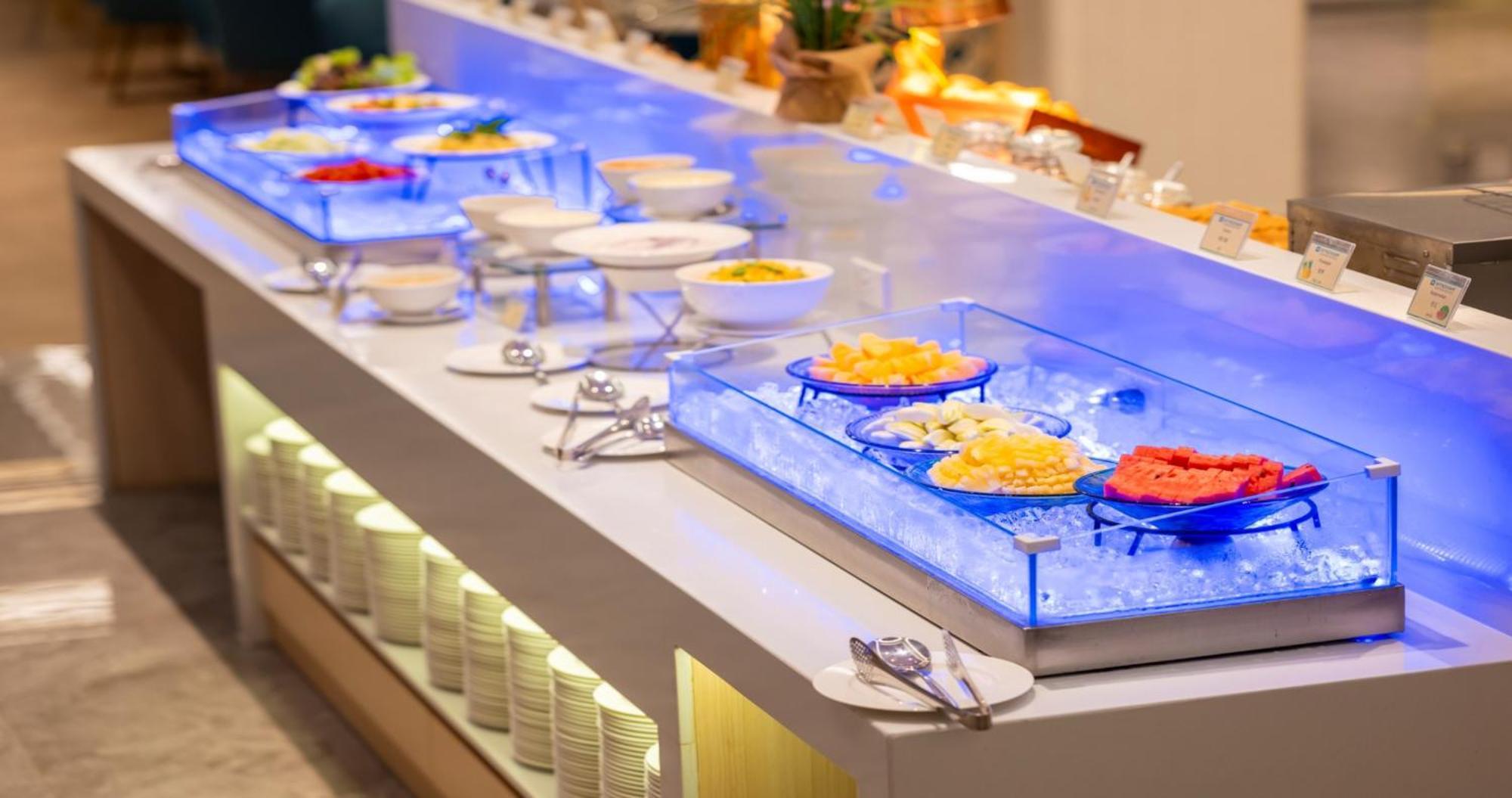 Wyndham Jomtien Pattaya Hotell Na Chom Thian Exteriör bild