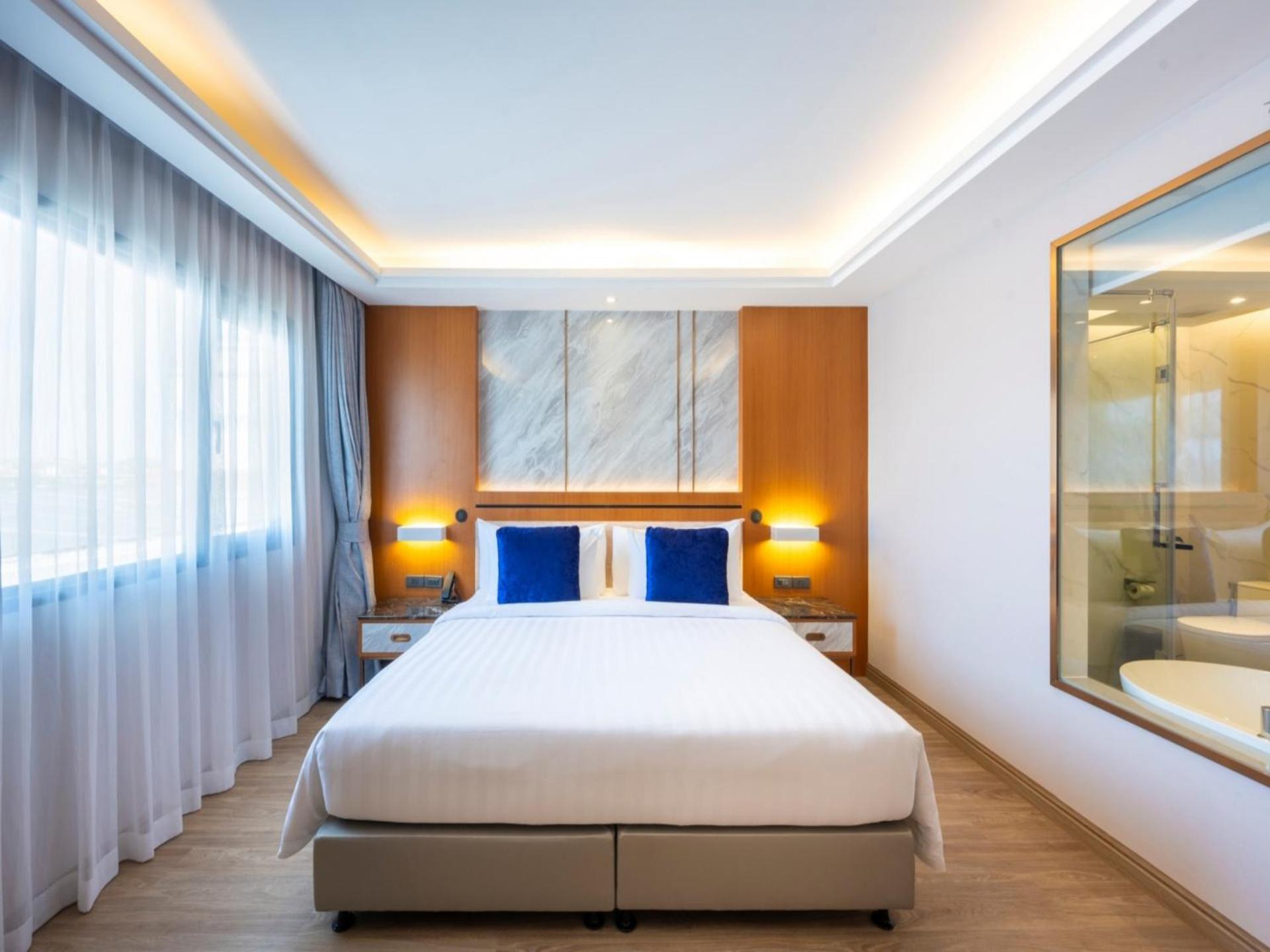 Wyndham Jomtien Pattaya Hotell Na Chom Thian Exteriör bild