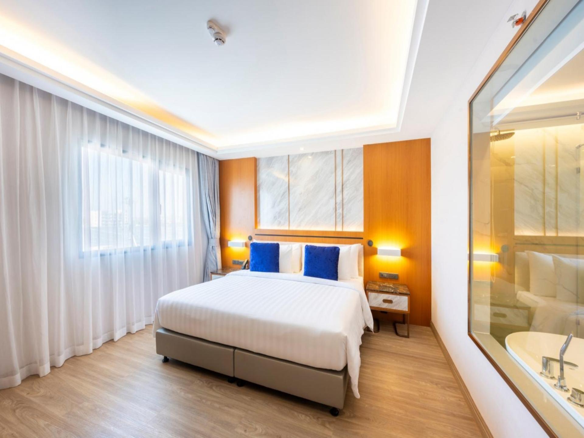 Wyndham Jomtien Pattaya Hotell Na Chom Thian Exteriör bild