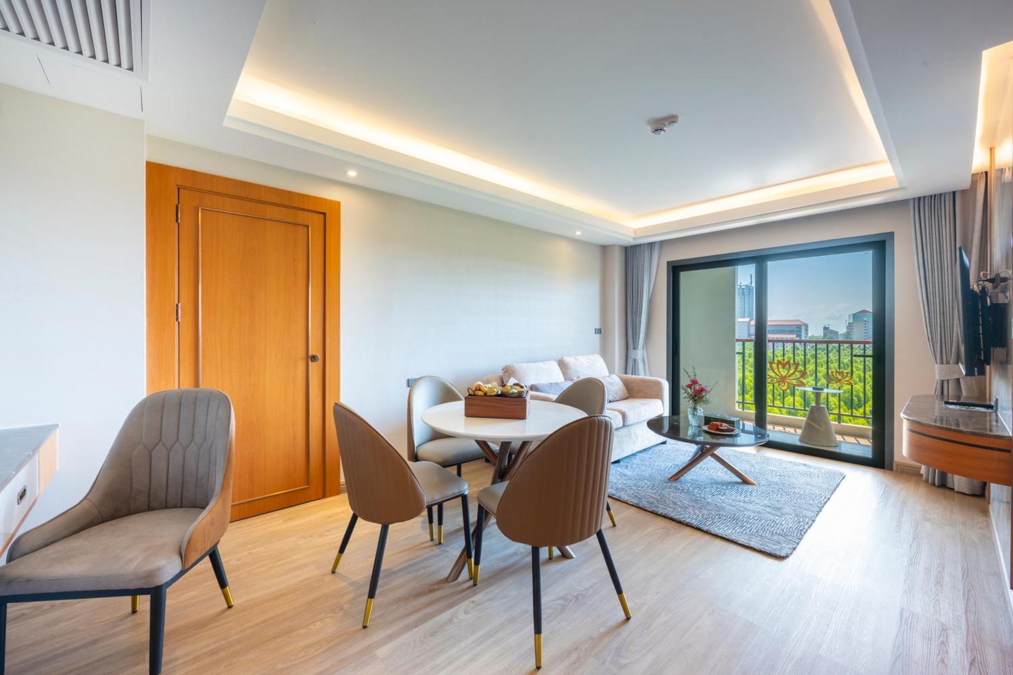 Wyndham Jomtien Pattaya Hotell Na Chom Thian Exteriör bild