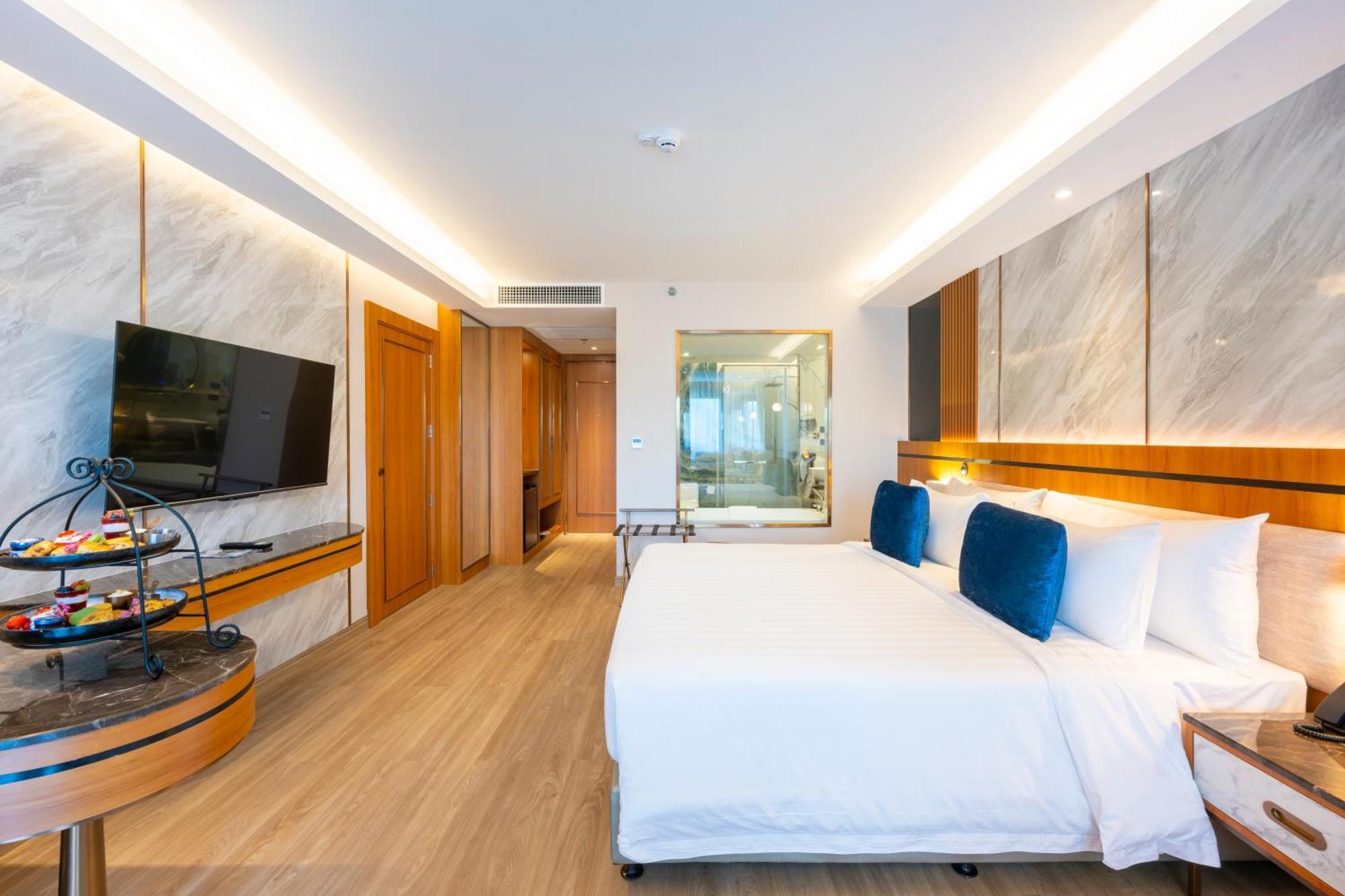 Wyndham Jomtien Pattaya Hotell Na Chom Thian Exteriör bild