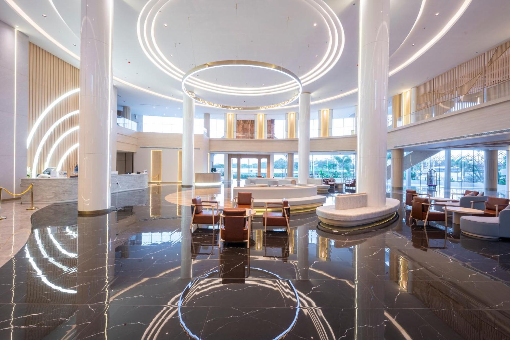 Wyndham Jomtien Pattaya Hotell Na Chom Thian Exteriör bild